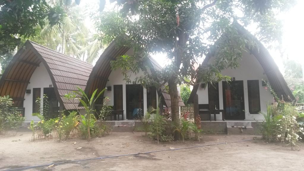 Hello Lumbung Homestay Gili Islands Exterior photo